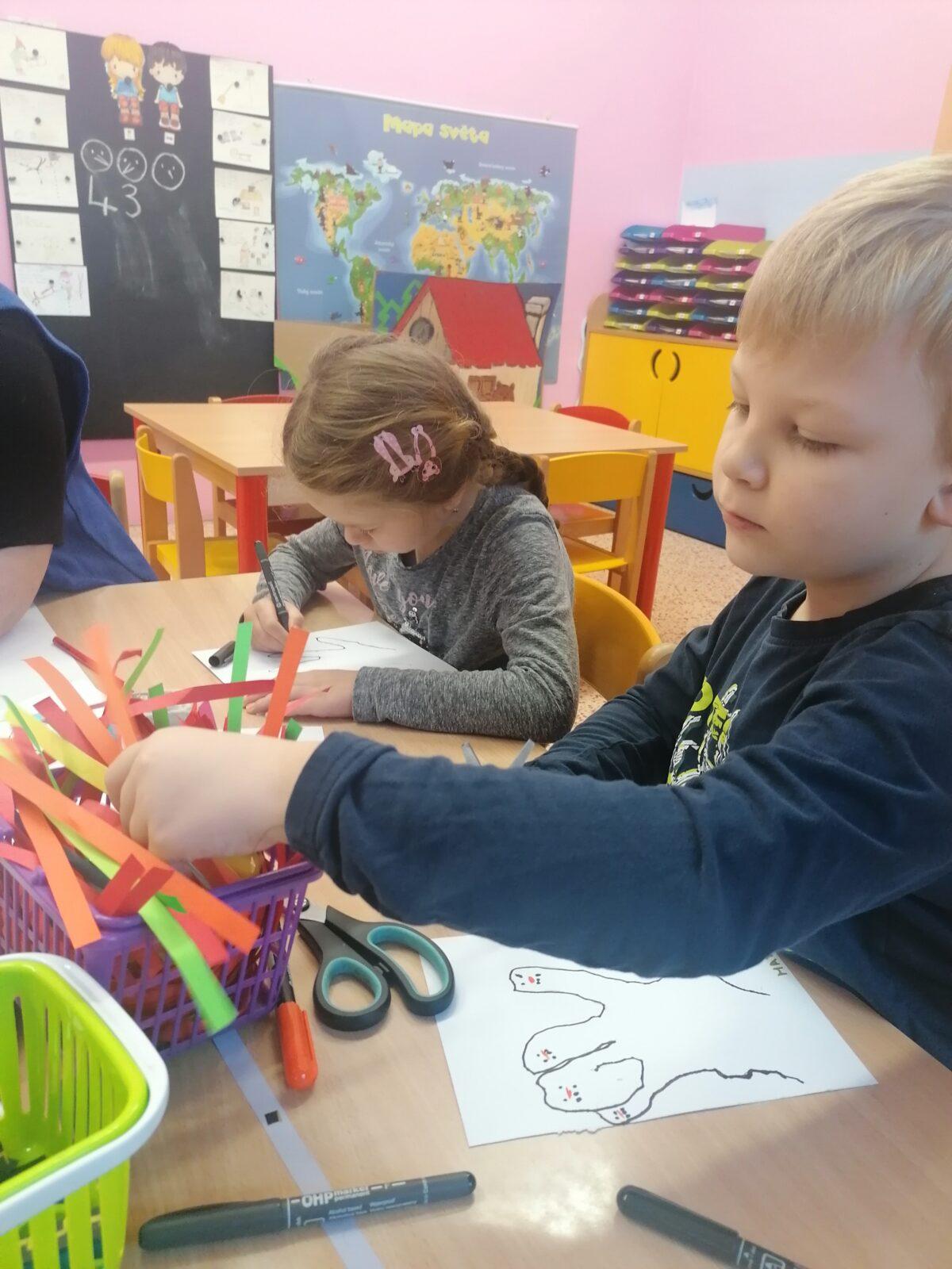 Tvořeníčko, tvoření: "Sněkulák", rodinka sněhuláků :-) - 35