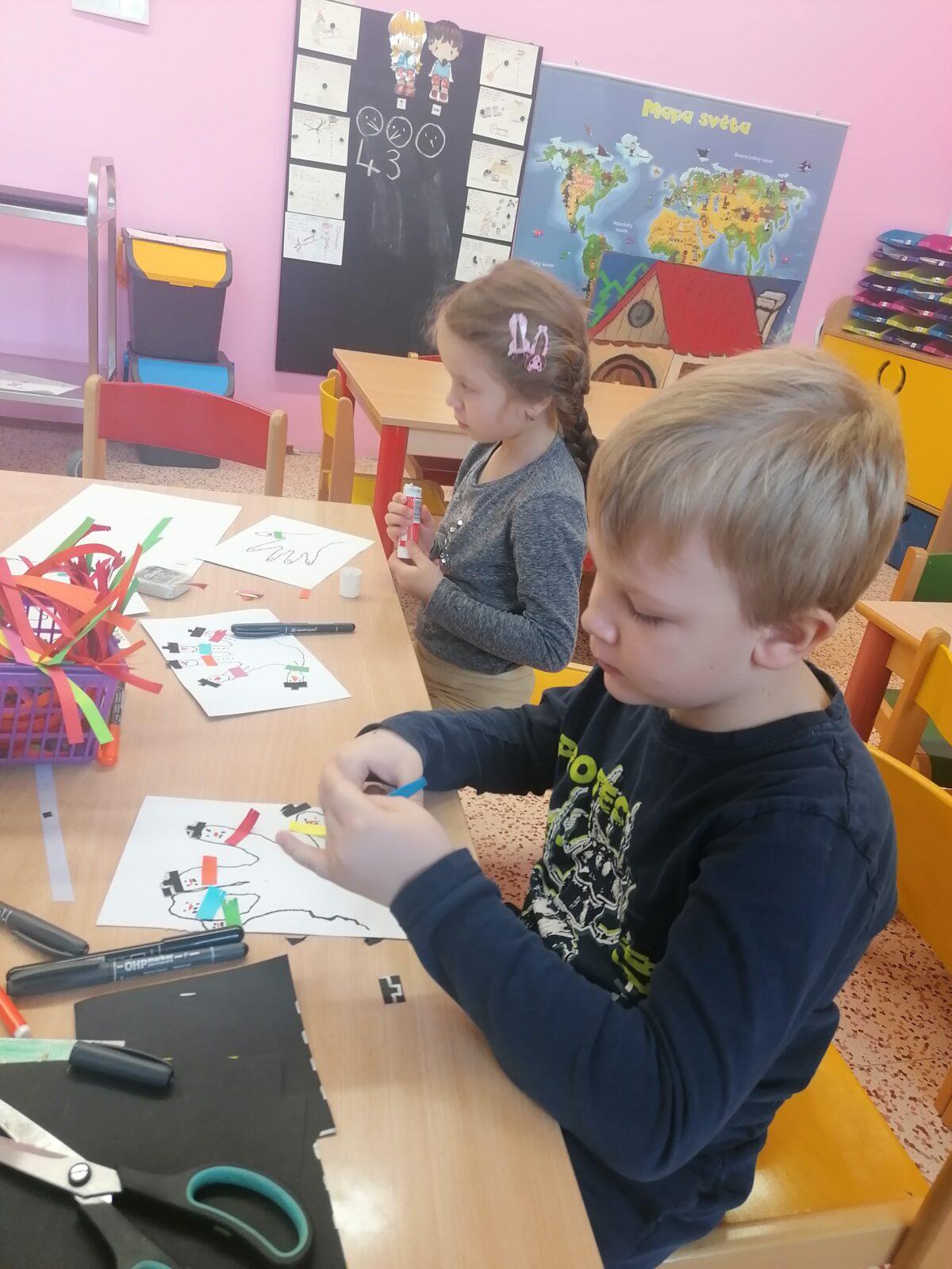 Tvořeníčko, tvoření: "Sněkulák", rodinka sněhuláků :-) - 43