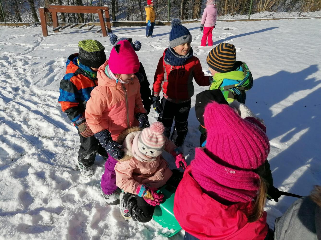 Dovádíme ve sněhu!!!!! :-) - 5