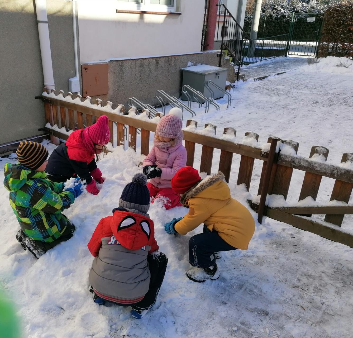 Dovádíme ve sněhu!!!!! :-) - 8