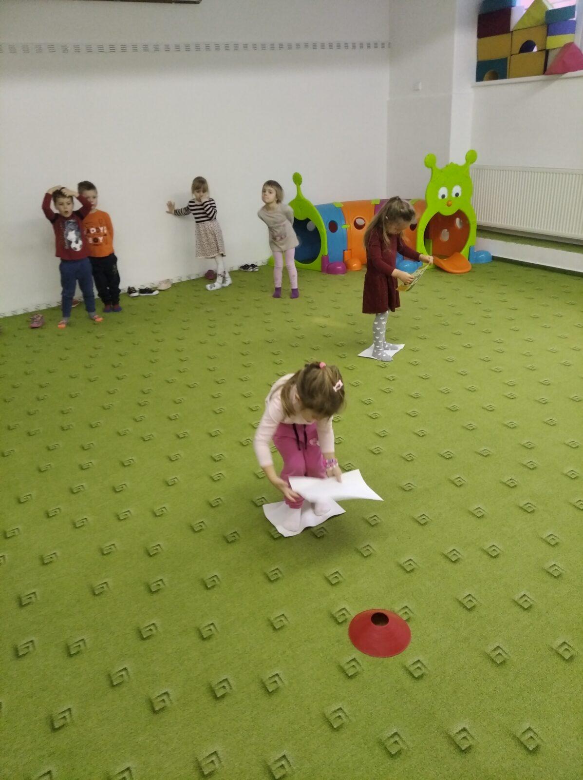 broučci a sovičky: zimní radovánky-olympiáda (1) - 8