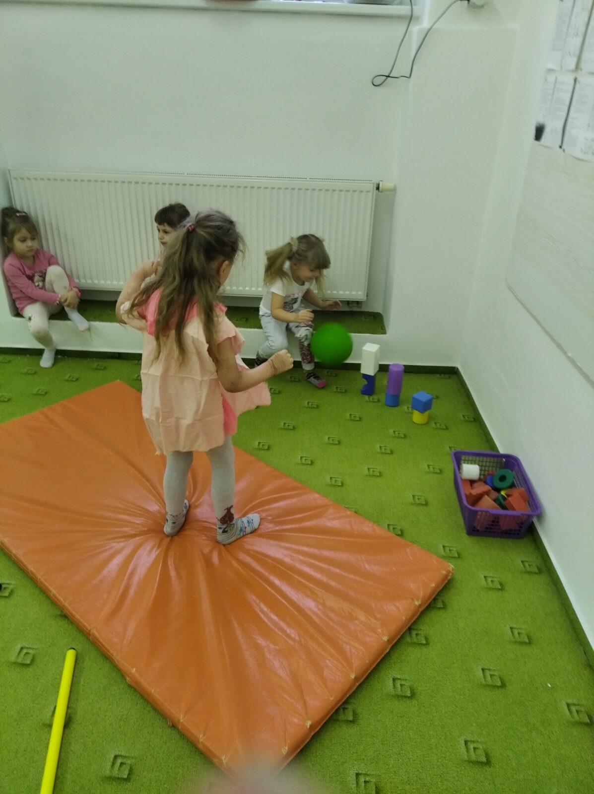 broučci a sovičky: zimní radovánky-olympiáda (1) - 71