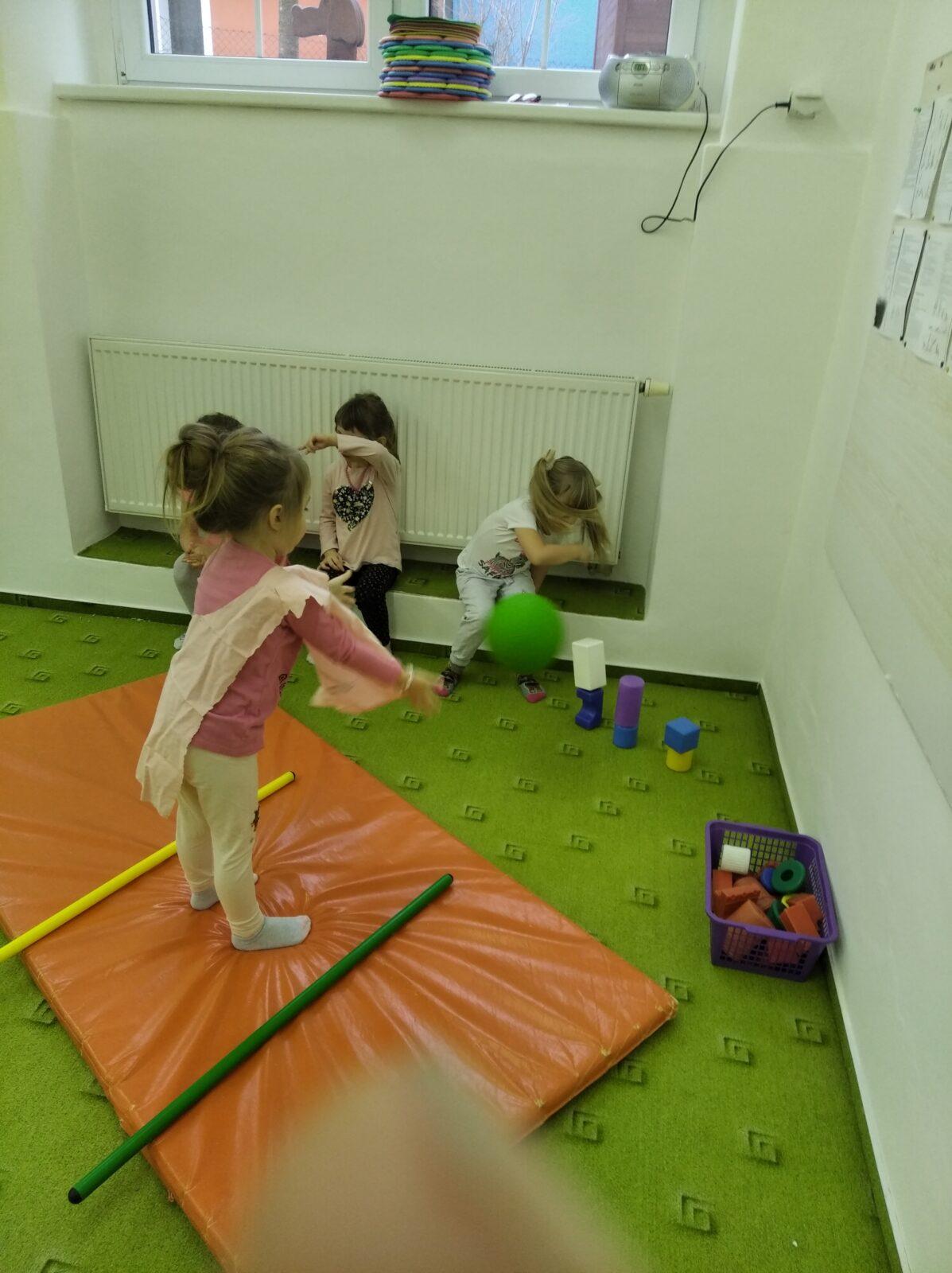 broučci a sovičky: zimní radovánky-olympiáda (1) - 75