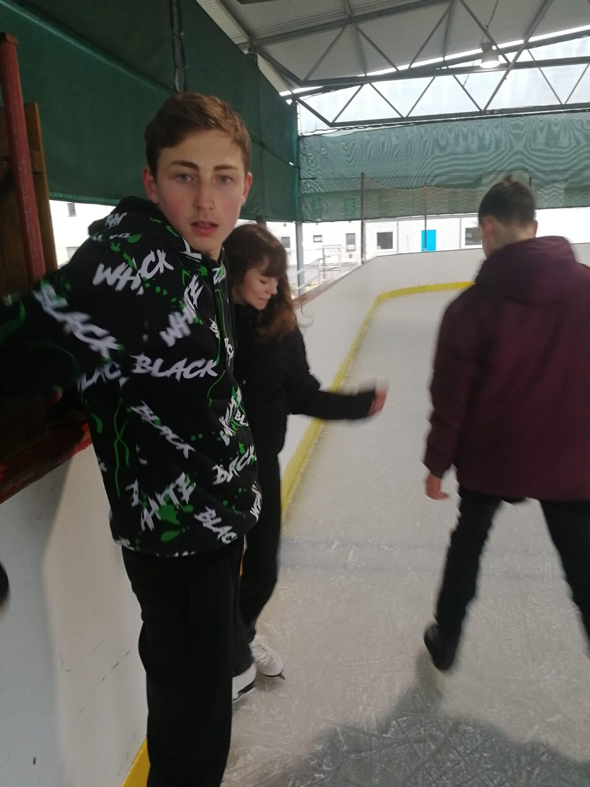 Osmáci a deváťáci na ledě - 31.1. - 16
