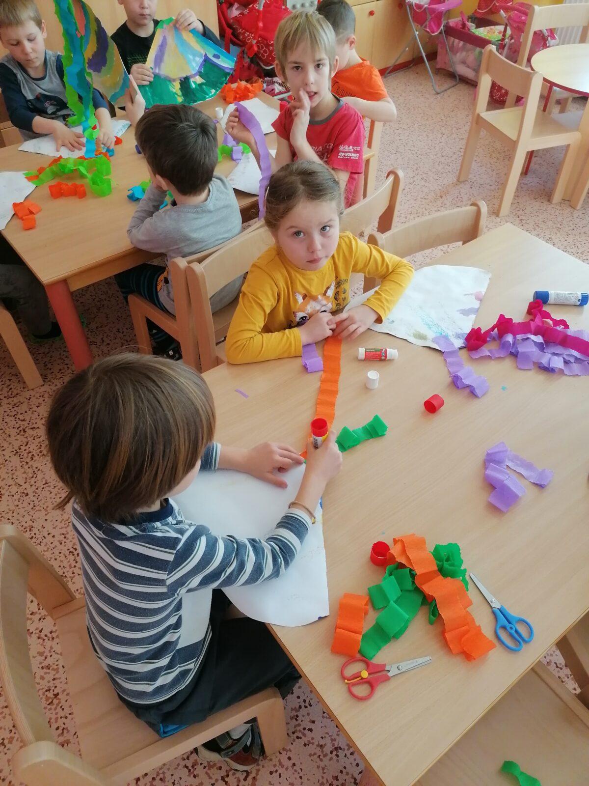 Přípravy na karneval a karnevalové dopoledne:-) - 12