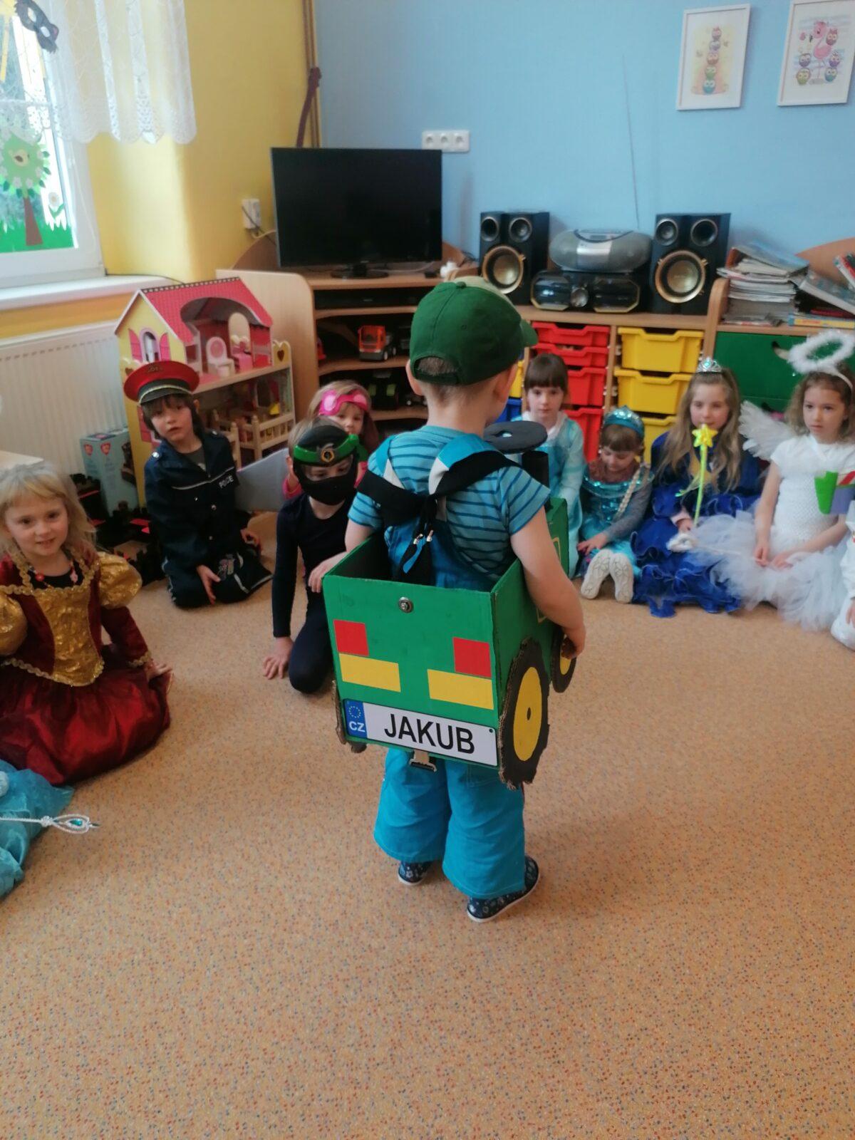 Přípravy na karneval a karnevalové dopoledne:-) - 39