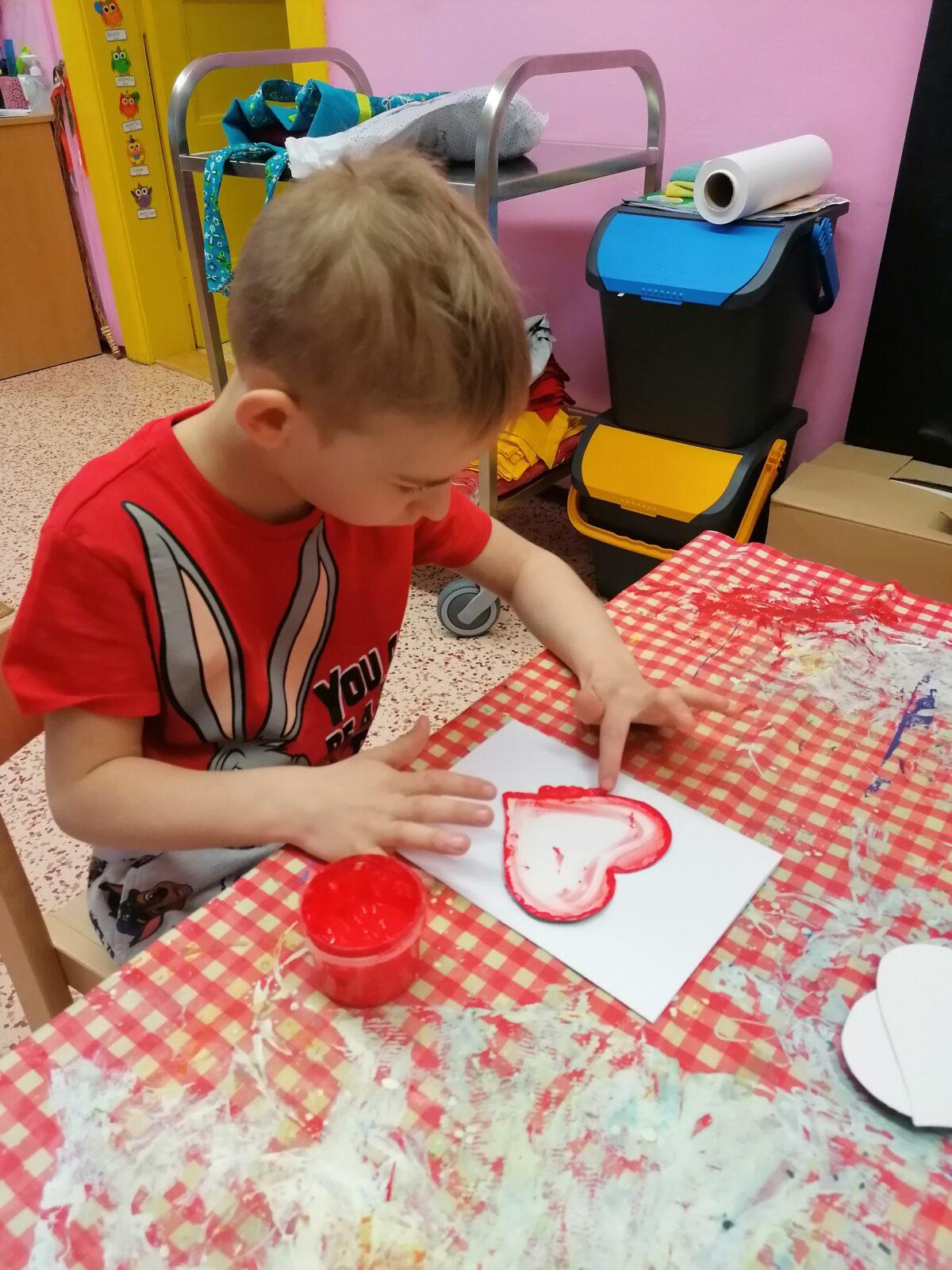 výroba přáníček pro maminky :-) - 6