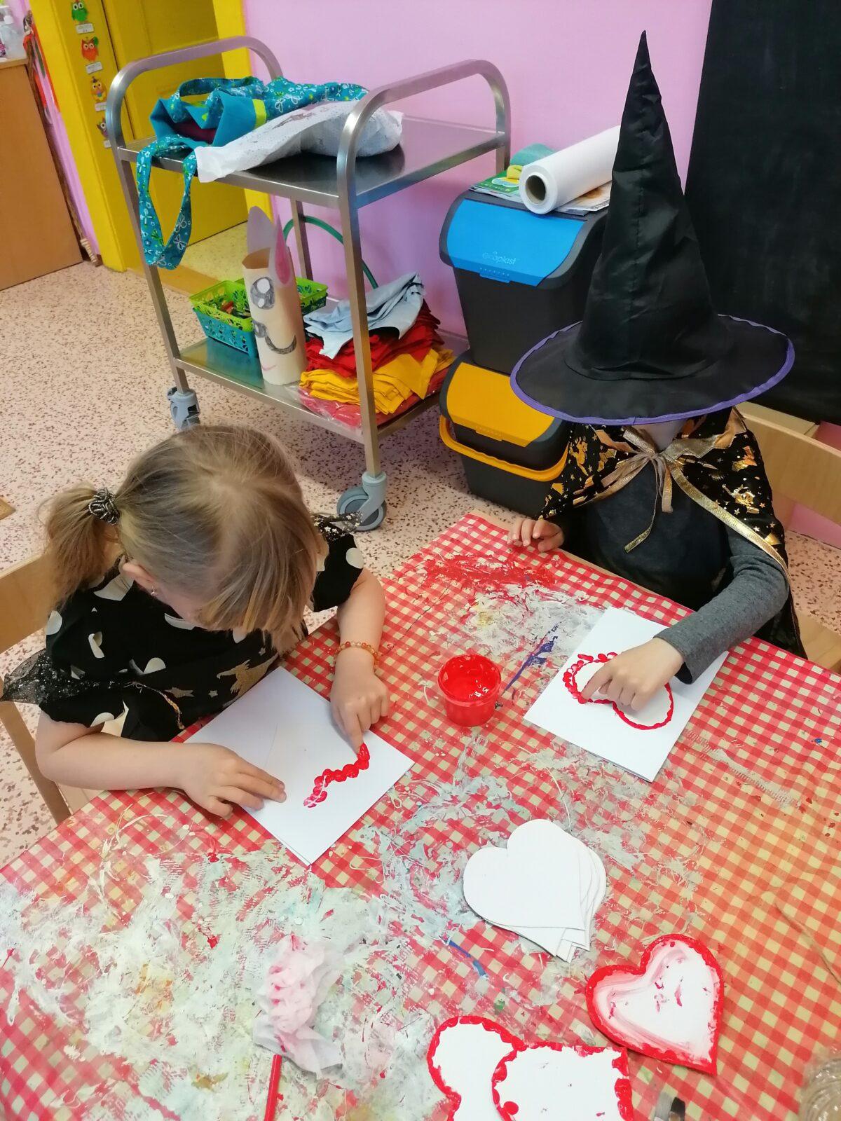 výroba přáníček pro maminky :-) - 25