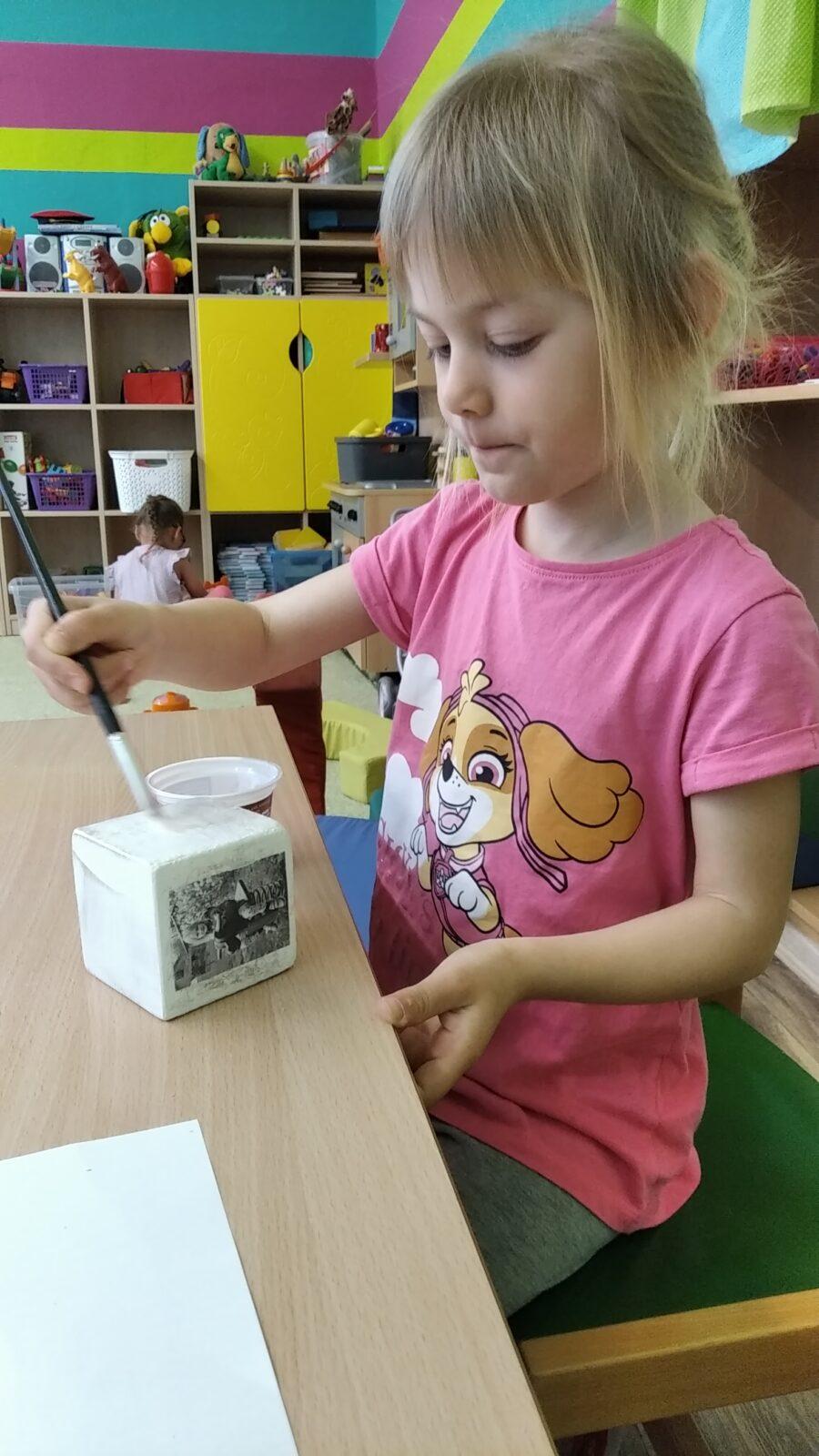 broučci:přípravy na den matek - 10