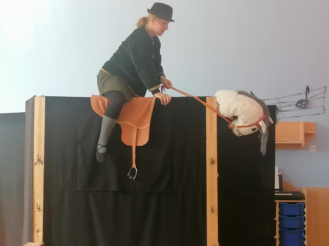 divadélko: "Jak Honza ke štěstí přišel" :-) - 13