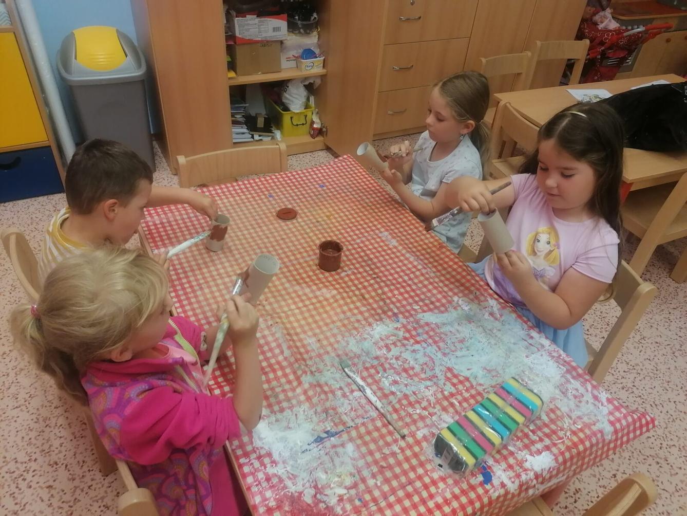 Tvořeníčko, tvoření: "Čím budu až vyrostu?" - cukráři :-) - 1