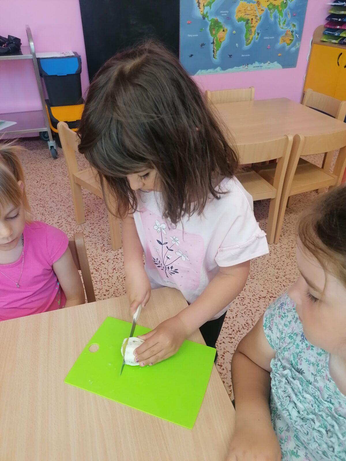 Tvořeníčko, tvoření: "Čím budu až vyrostu?" - vyrábíme bezovou šťávu :-) - 19