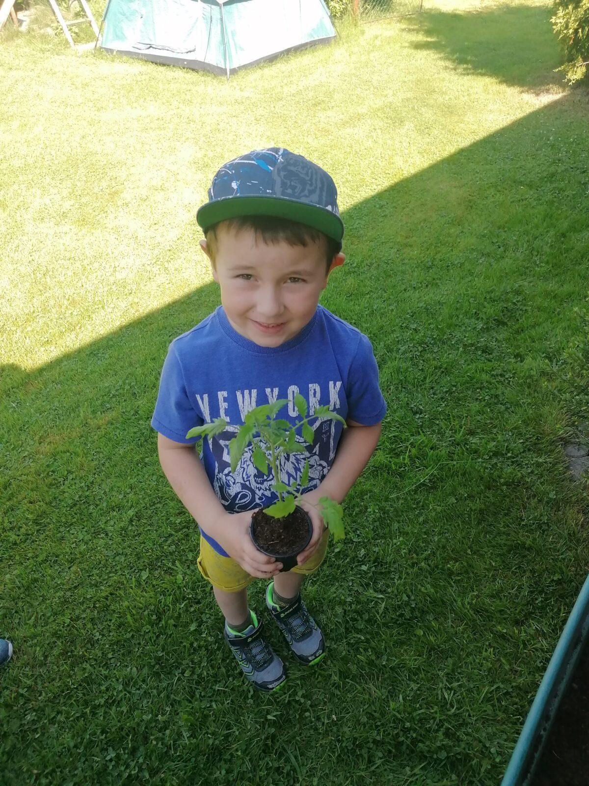 Tvořeníčko, tvoření: "Čím budu až vyrostu?"; zahradníci :-) - 20