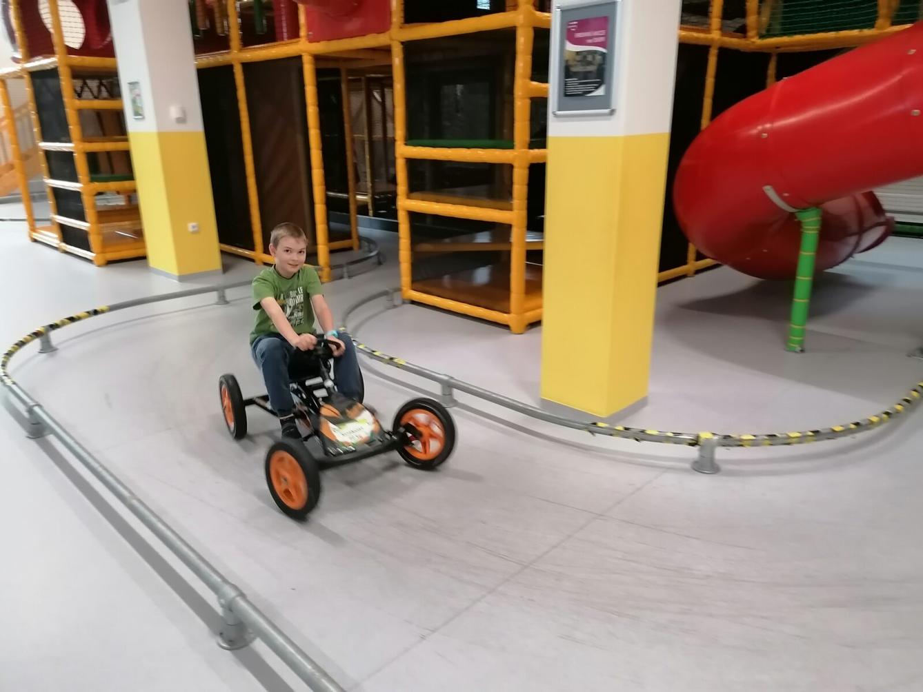 Třeťáci - školní výlet do SkiPi parku - 15