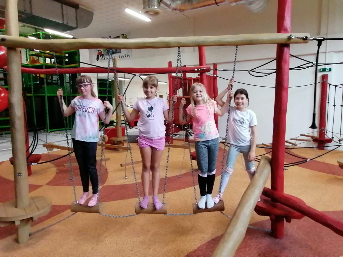 Třeťáci - školní výlet do SkiPi parku - 24