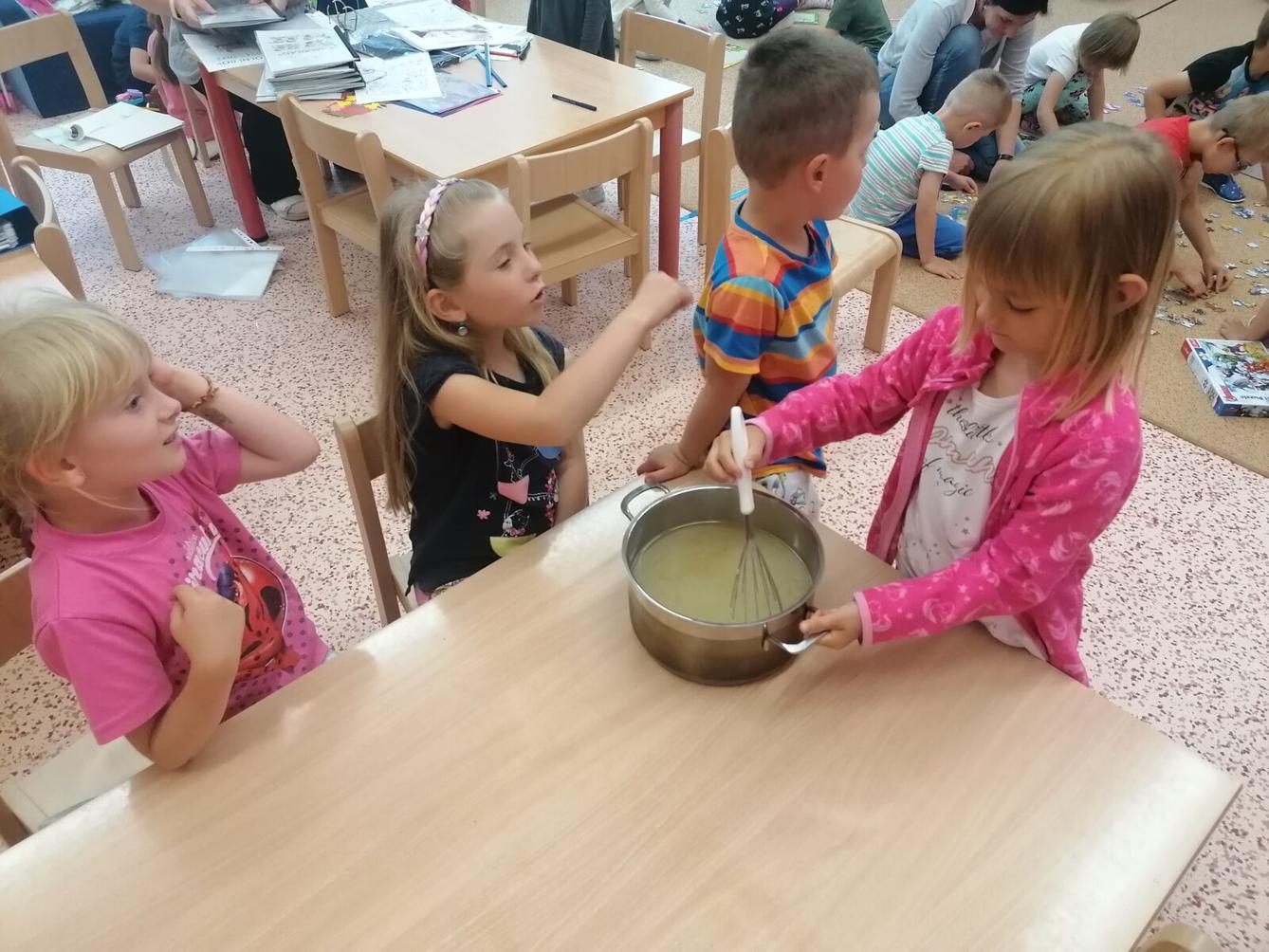 Tvořeníčko, tvoření: "Čím budu až vyrostu?" - vyrábíme bezovou šťávu :-) - 60