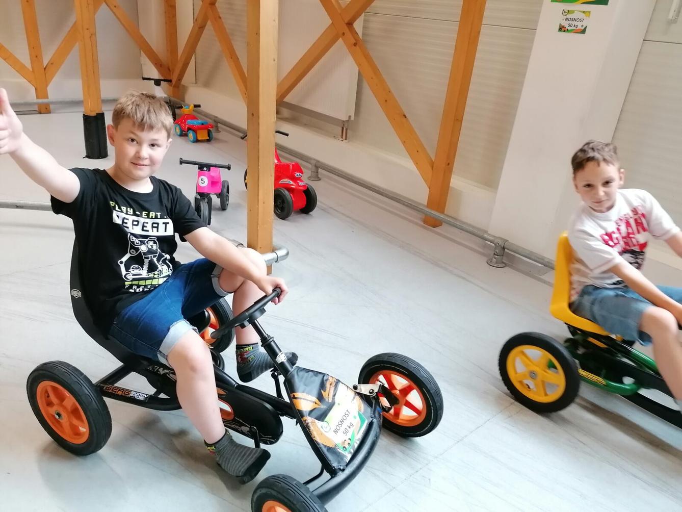 Třeťáci - školní výlet do SkiPi parku - 29