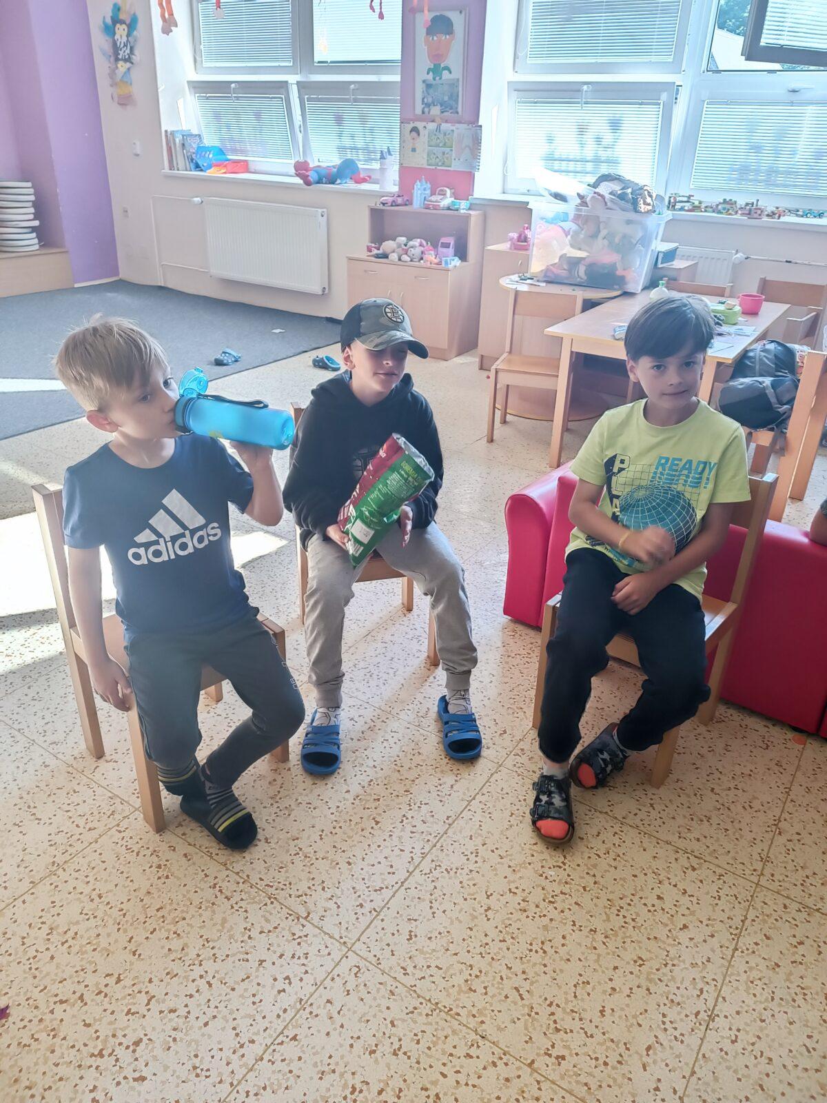 Spaní ve škole - družinka - 80