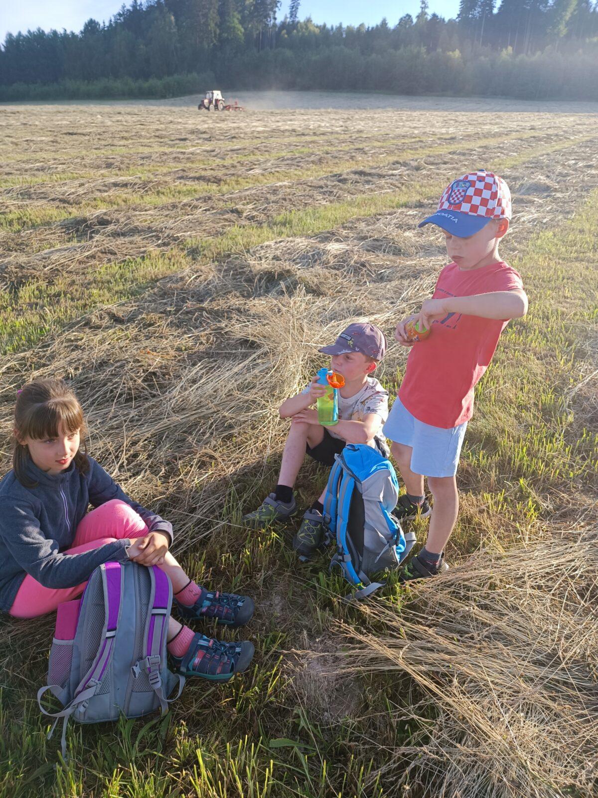 TLAPKY - spaní ve škole - 10