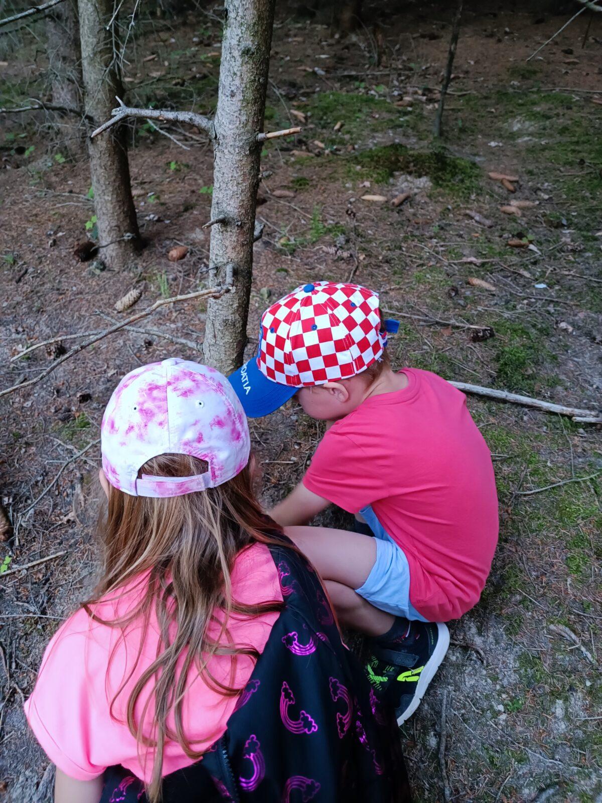 TLAPKY - spaní ve škole - 19