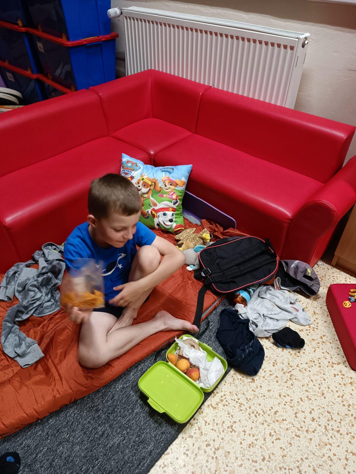 TLAPKY - spaní ve škole - 84