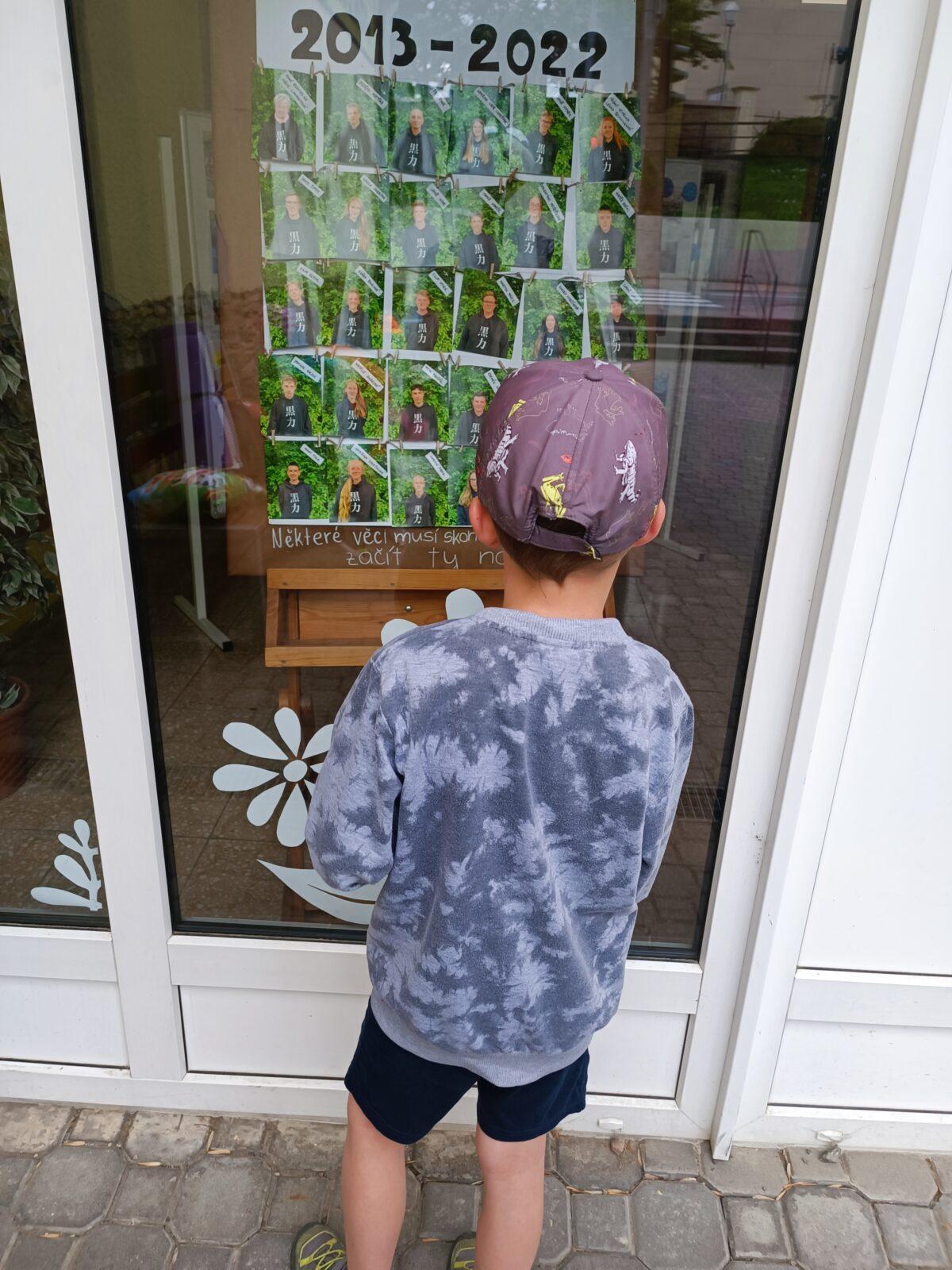 TLAPKY - spaní ve škole - 113