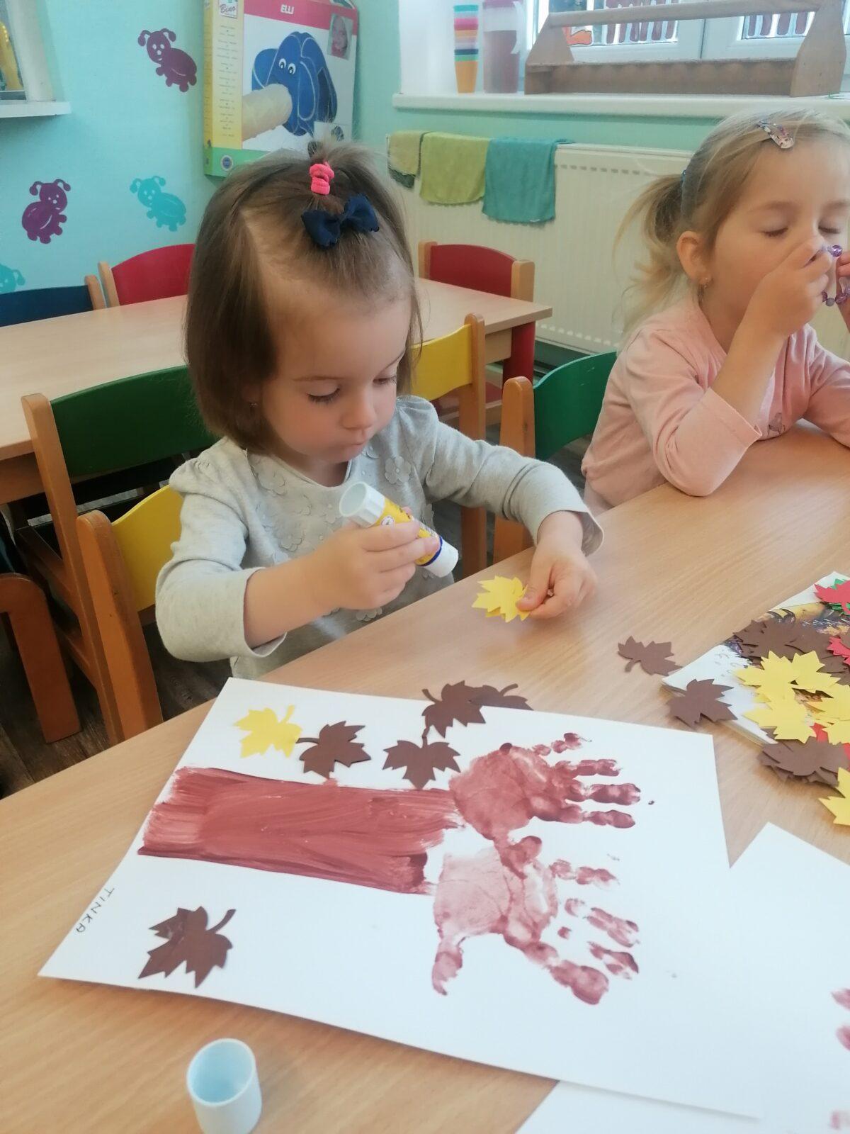 Tvořeníčko, tvoření: "Listí žloutne, poletuje" - Broučci - 26