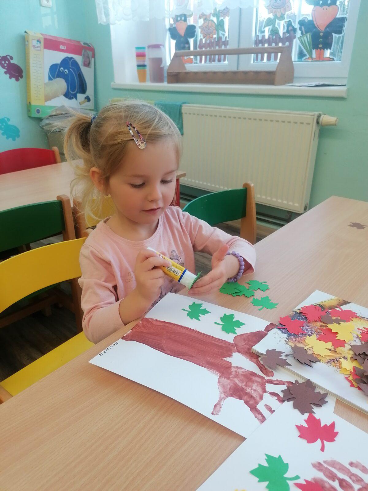 Tvořeníčko, tvoření: "Listí žloutne, poletuje" - Broučci - 29