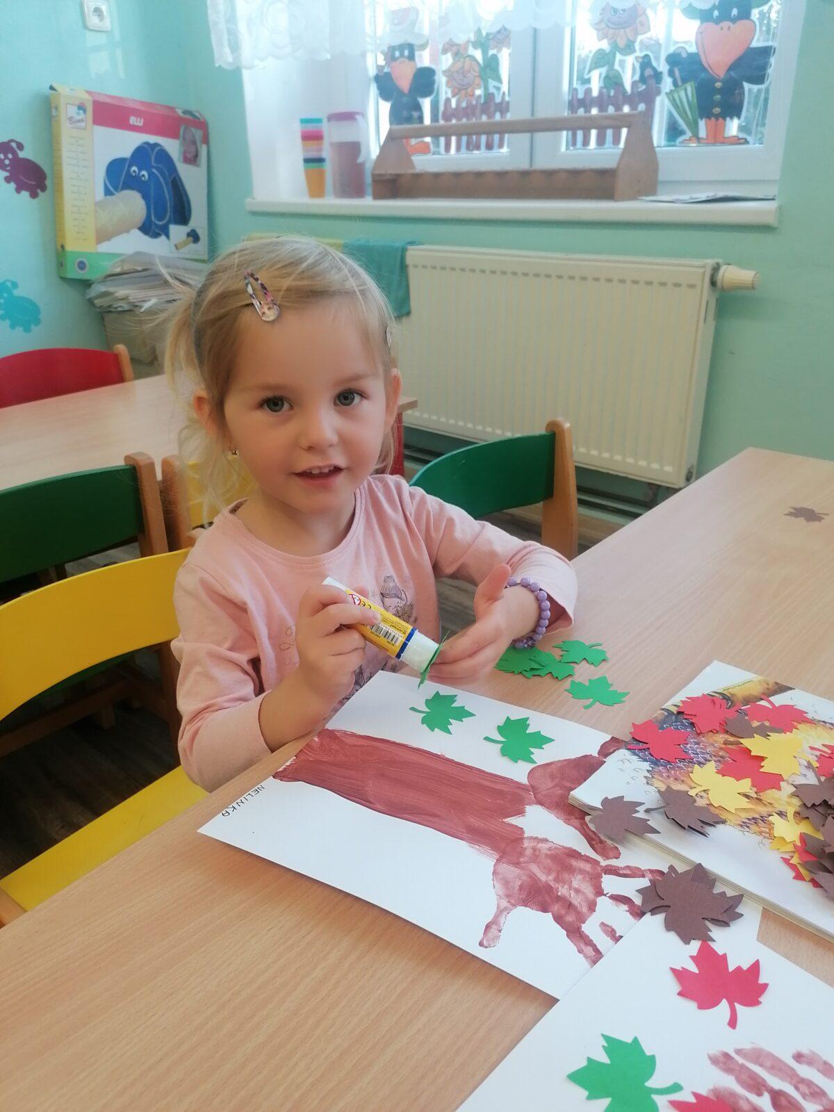 Tvořeníčko, tvoření: "Listí žloutne, poletuje" - Broučci - 30