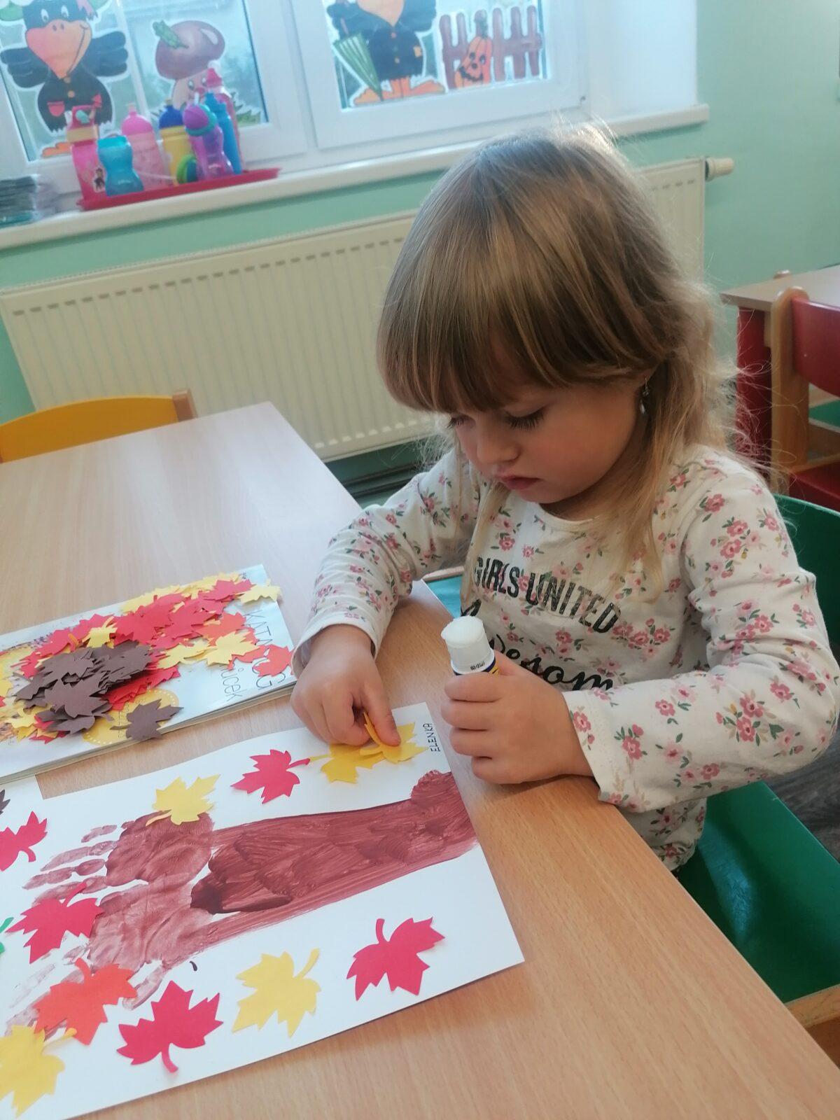 Tvořeníčko, tvoření: "Listí žloutne, poletuje" - Broučci - 31