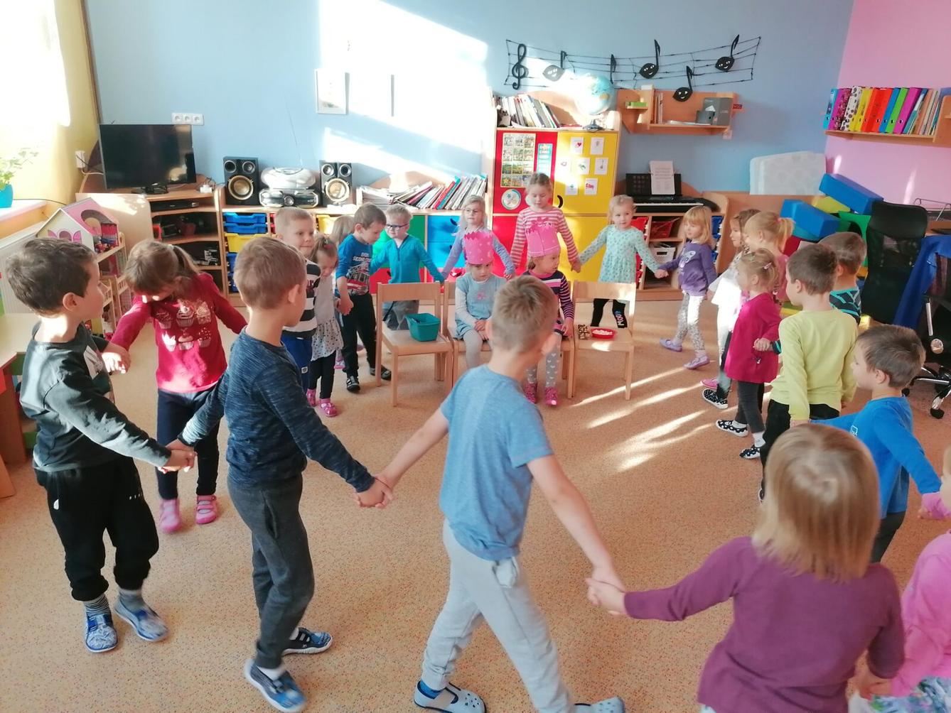 Slavíme!! Sárinka a Julinka měly narozeniny :-) - 1