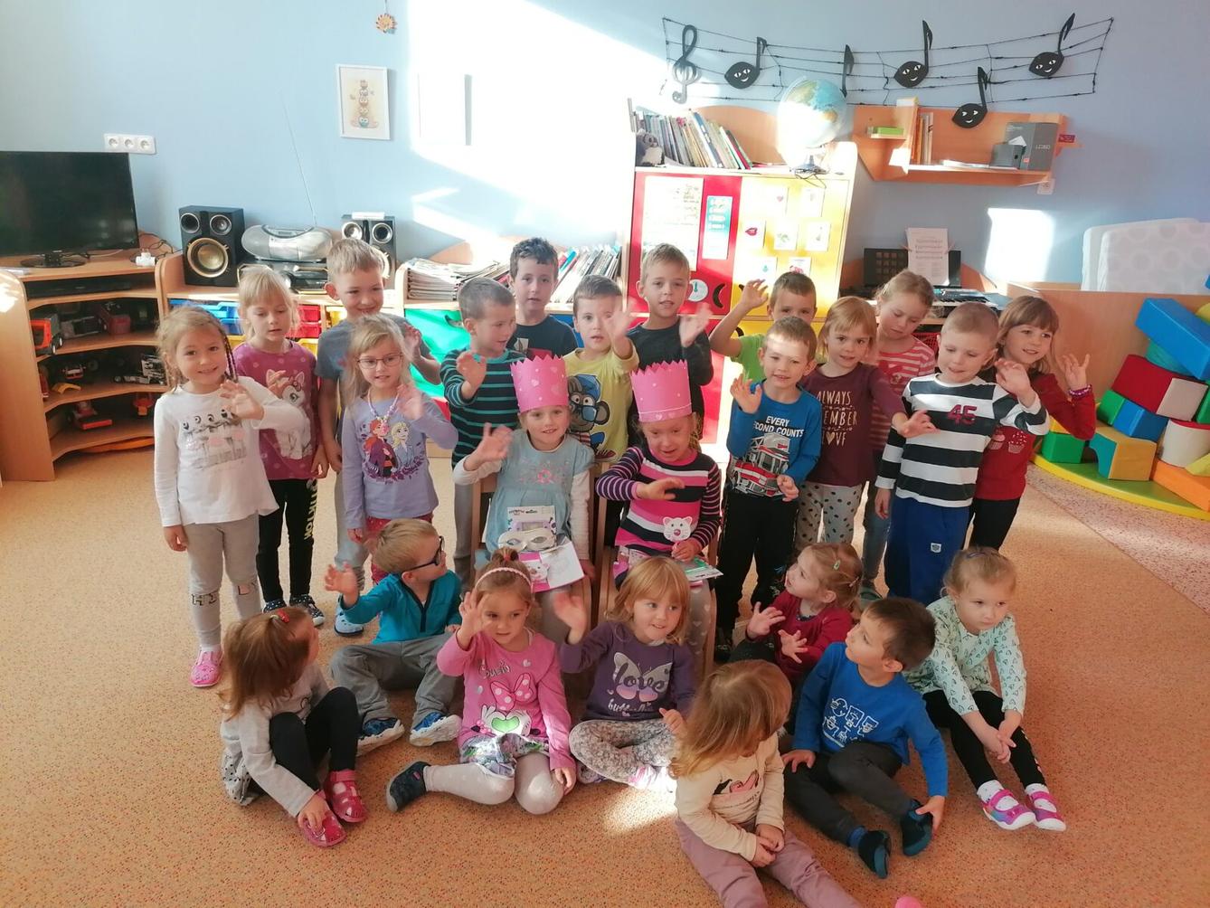 Slavíme!! Sárinka a Julinka měly narozeniny :-) - 11