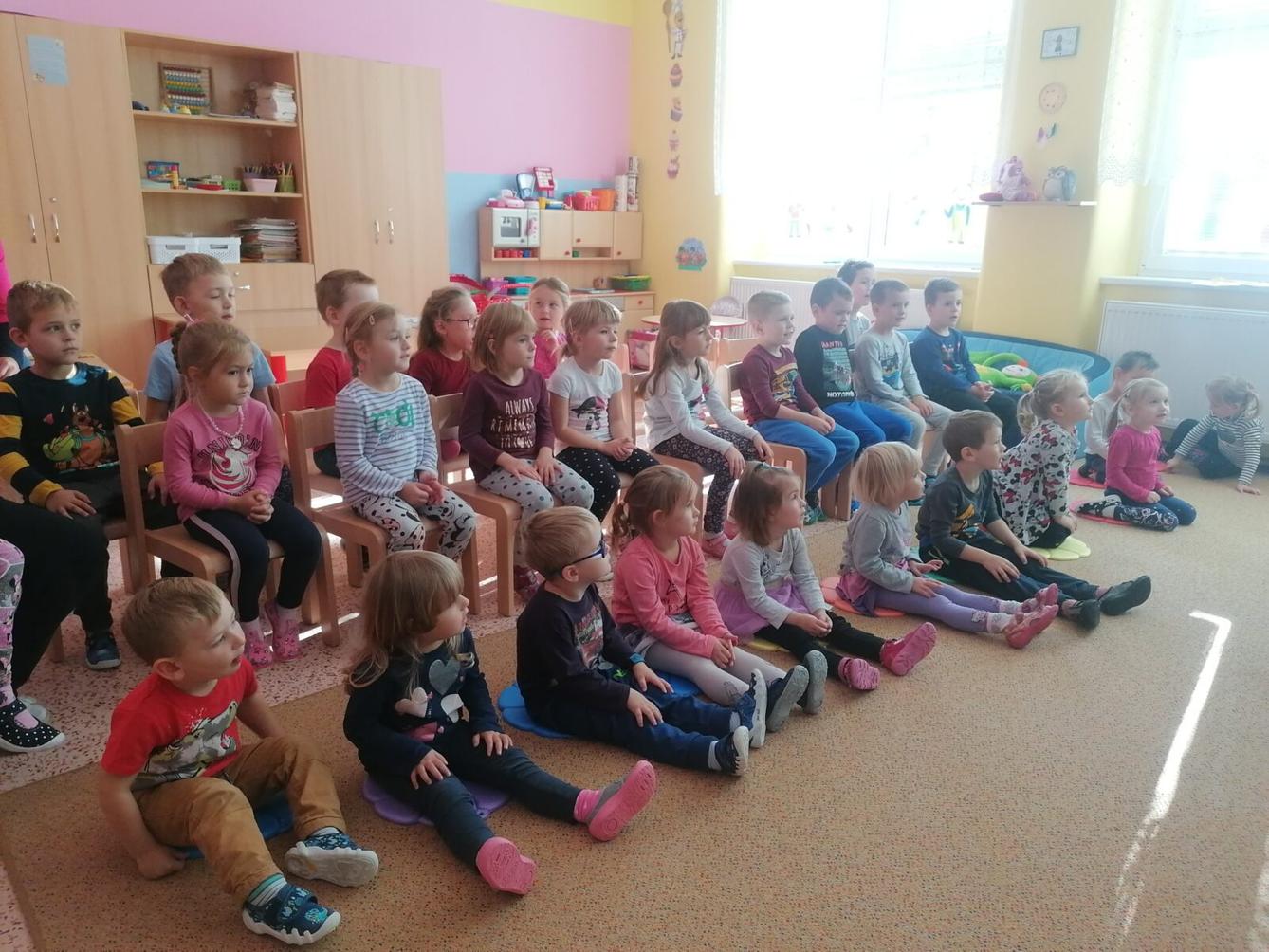 DIVADÉLKO v MŠ - "O Nanynce" - 4