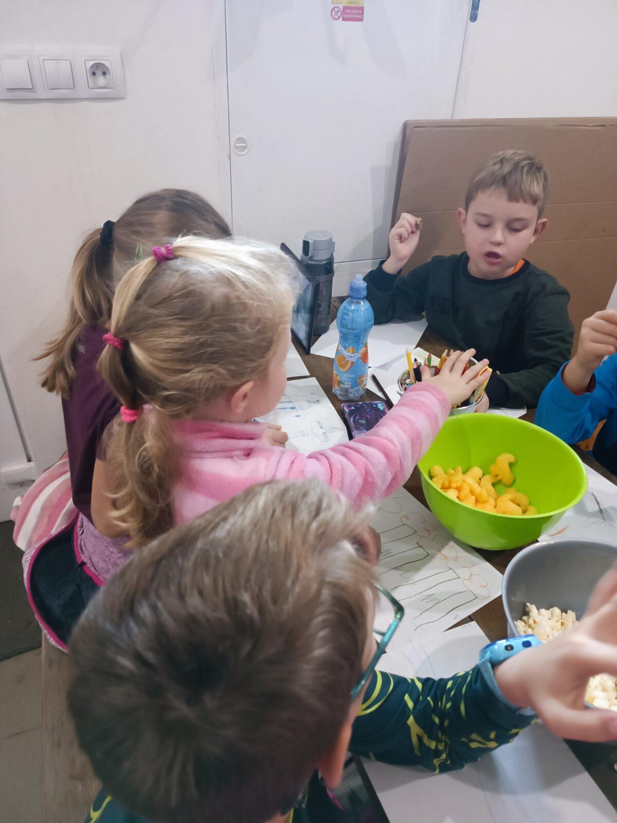 TLAPKY - říjen - 66