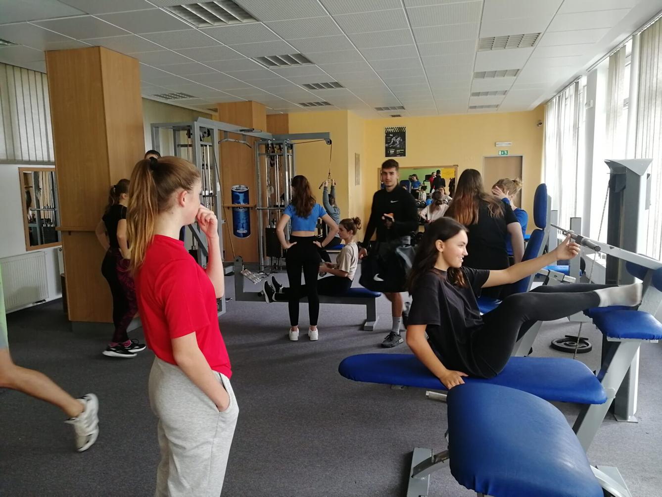 Návštěva posilovny - dívky z 8. a 9. tříd - 5