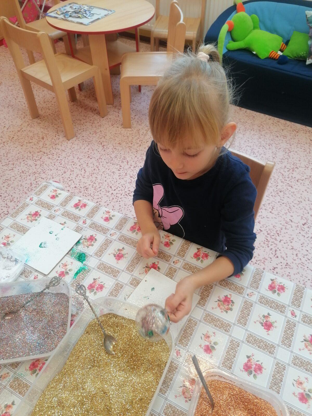 Prosinec ve školce :-) - 77