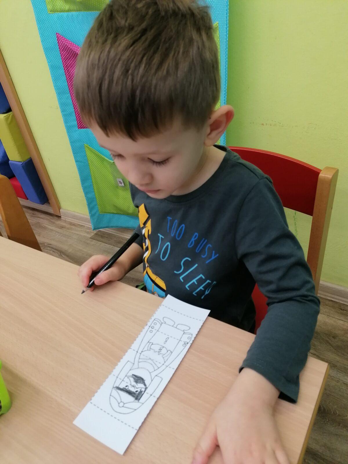 Broučci: "Na nový rok o slepičí krok" :-) - 2