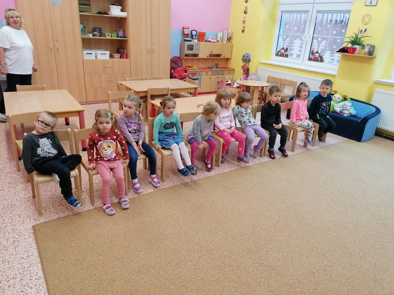 Sovičky hrají pohádku: "O DVANÁCTI MĚSÍČKÁCH" :-) - 20