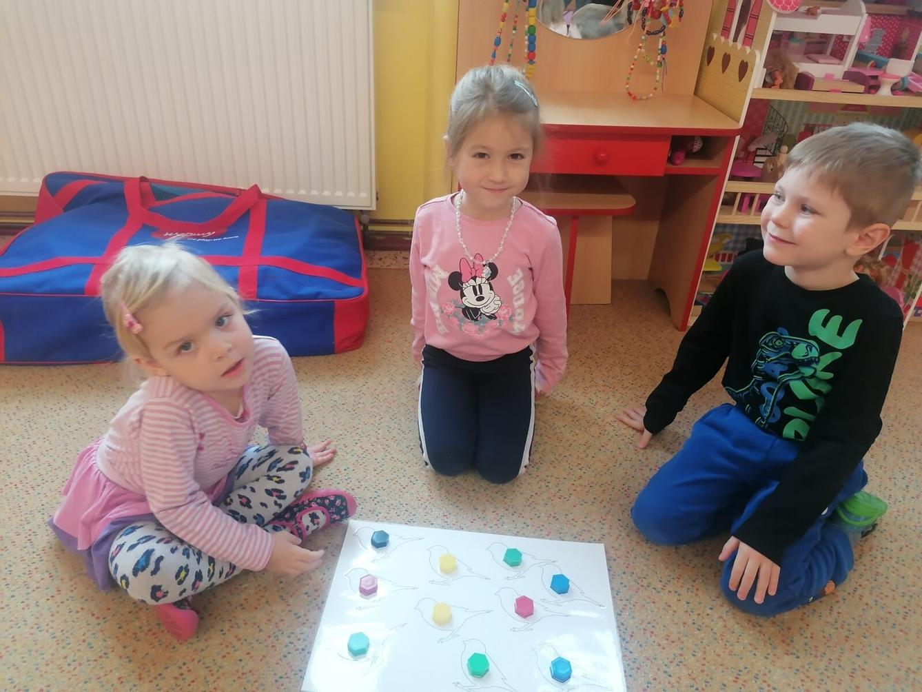 společná práce- "Zvířátka a ptáčci v zimě" :-) - 5