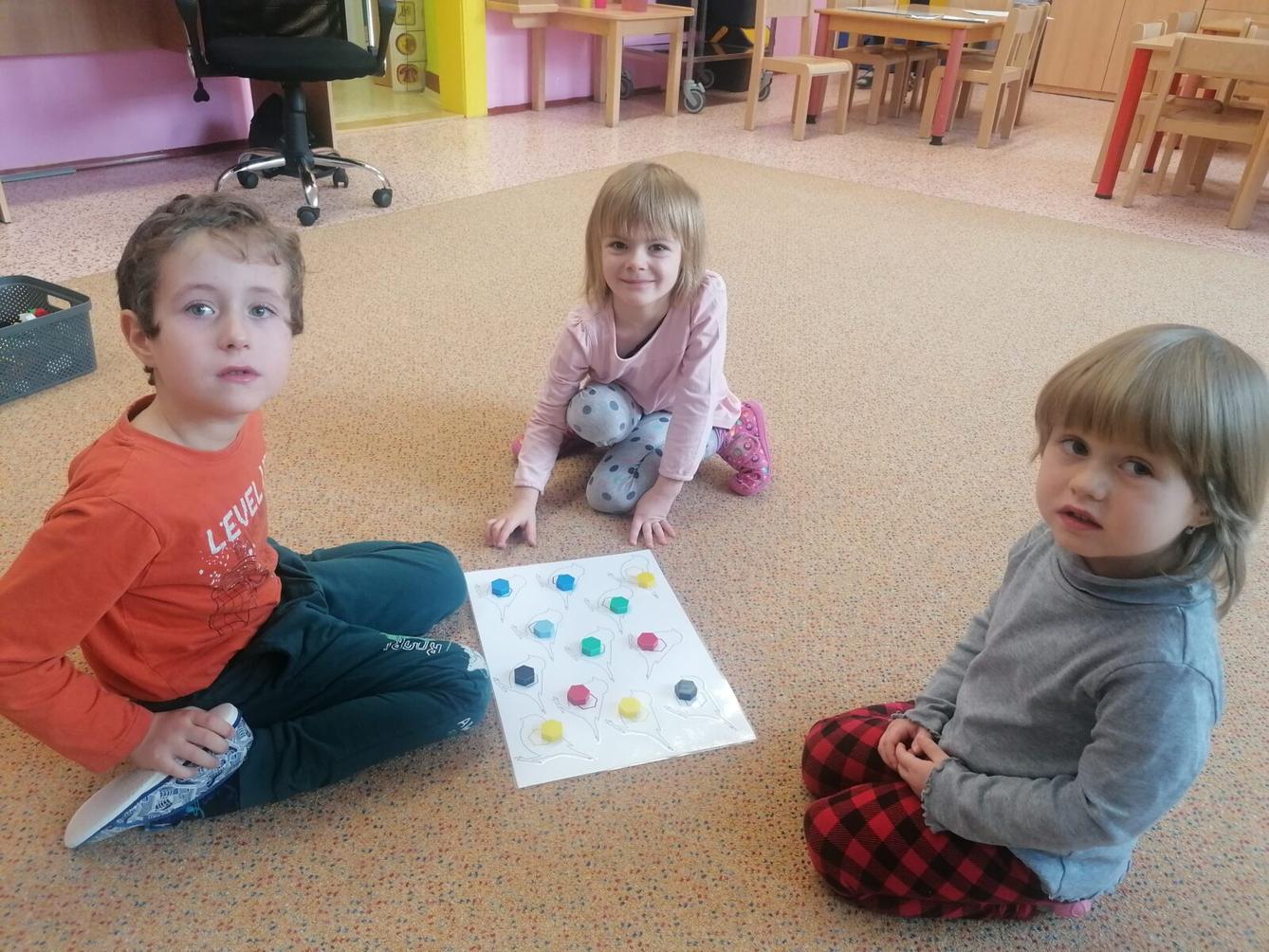 společná práce- "Zvířátka a ptáčci v zimě" :-) - 8