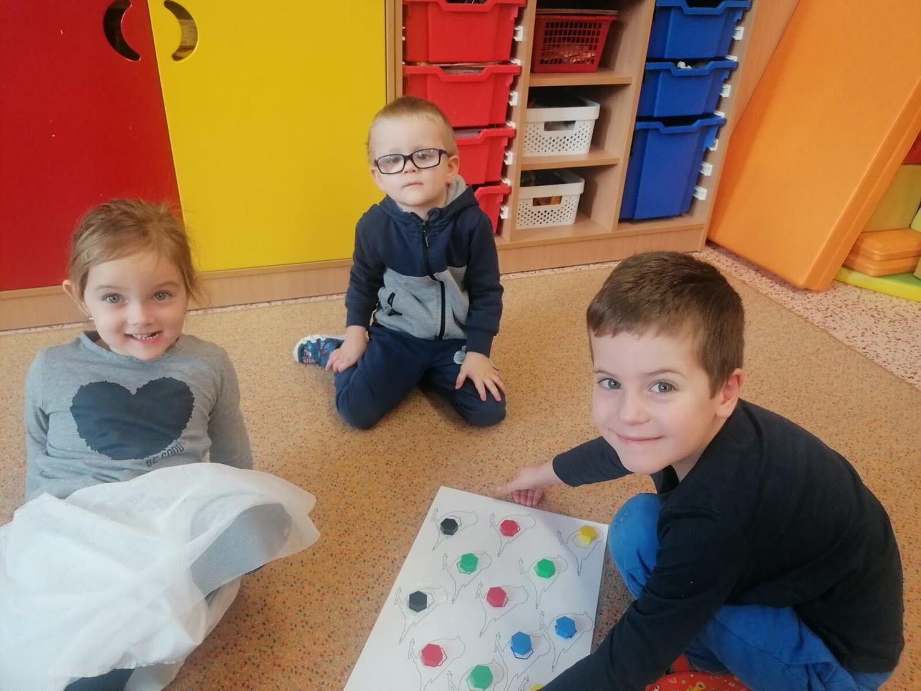 společná práce- "Zvířátka a ptáčci v zimě" :-) - 9