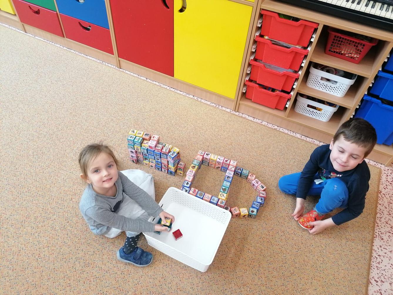 společná práce- "Zvířátka a ptáčci v zimě" :-) - 16