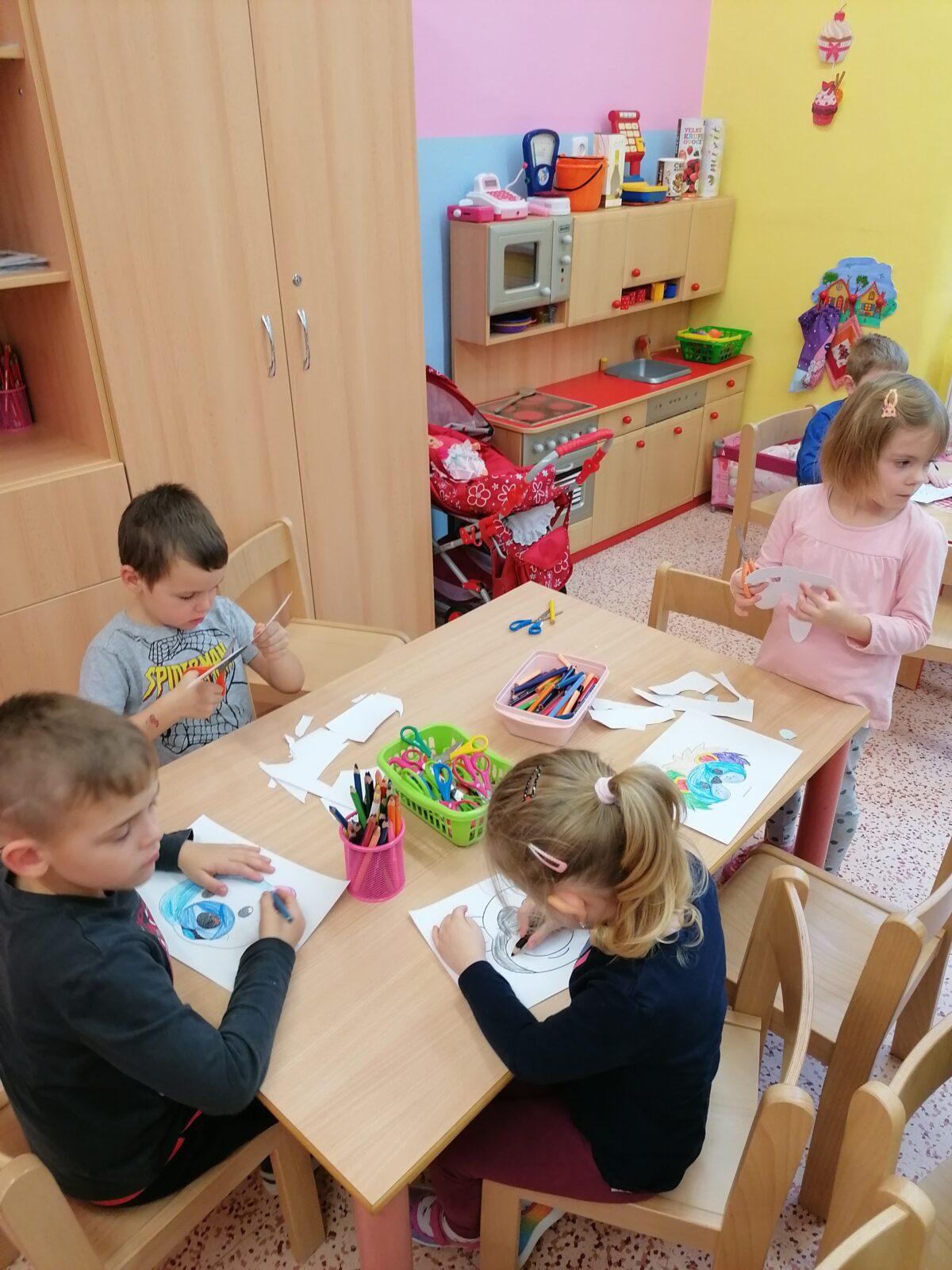 Přípravy na karneval :-) - 16