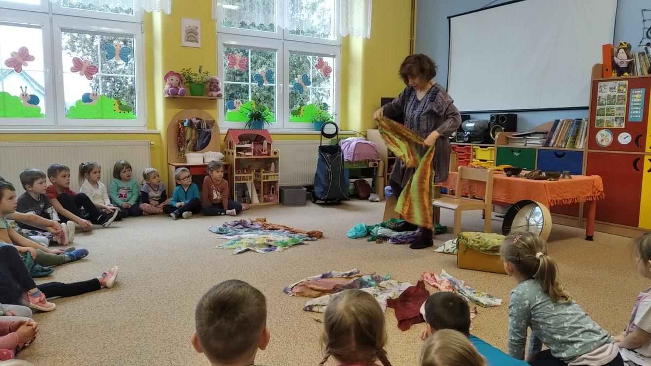 Muzikoterapie-„pohádka o Honzíkovi a Aničce“ - 1