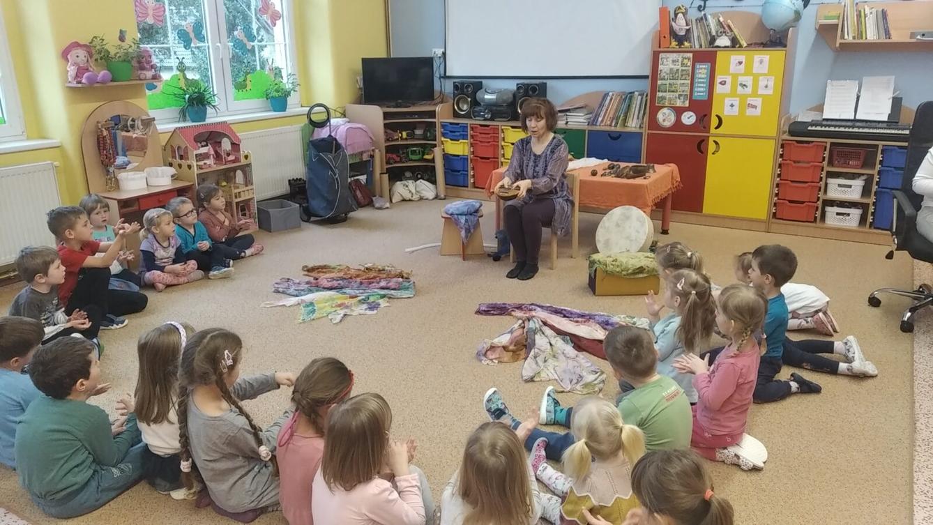 Muzikoterapie-„pohádka o Honzíkovi a Aničce“ - 17