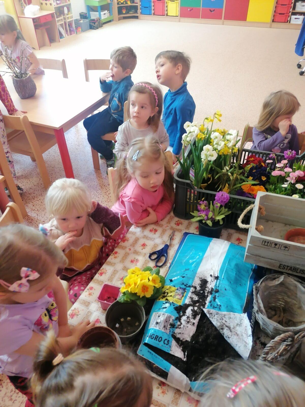 "Sázíme kytičky a děláme pokusy" - 18