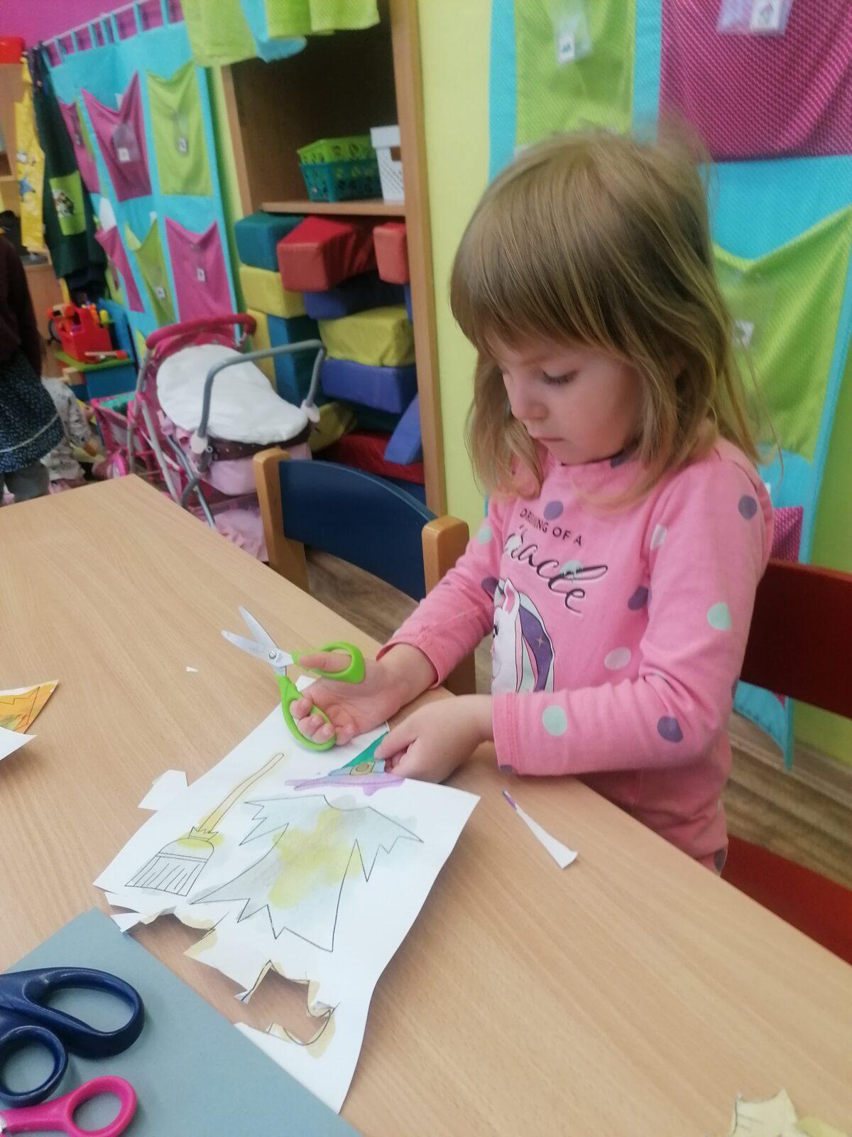 Broučci: "přípravy na ČARODĚJNICE" :-) - 32