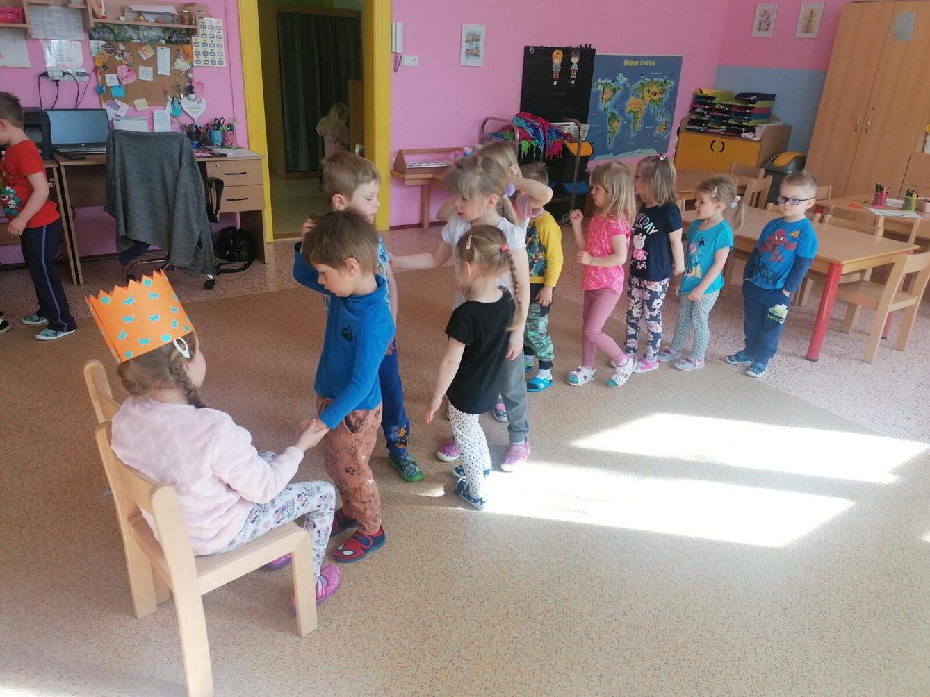 Slavíme!!! Ilonka měla narozeniny :-) - 5