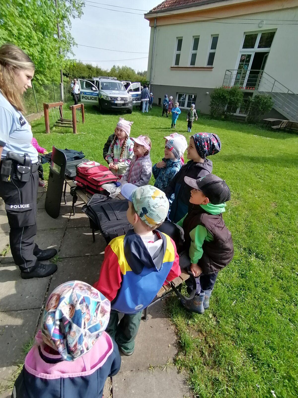 Policie ČR v naší školce :-) - 64
