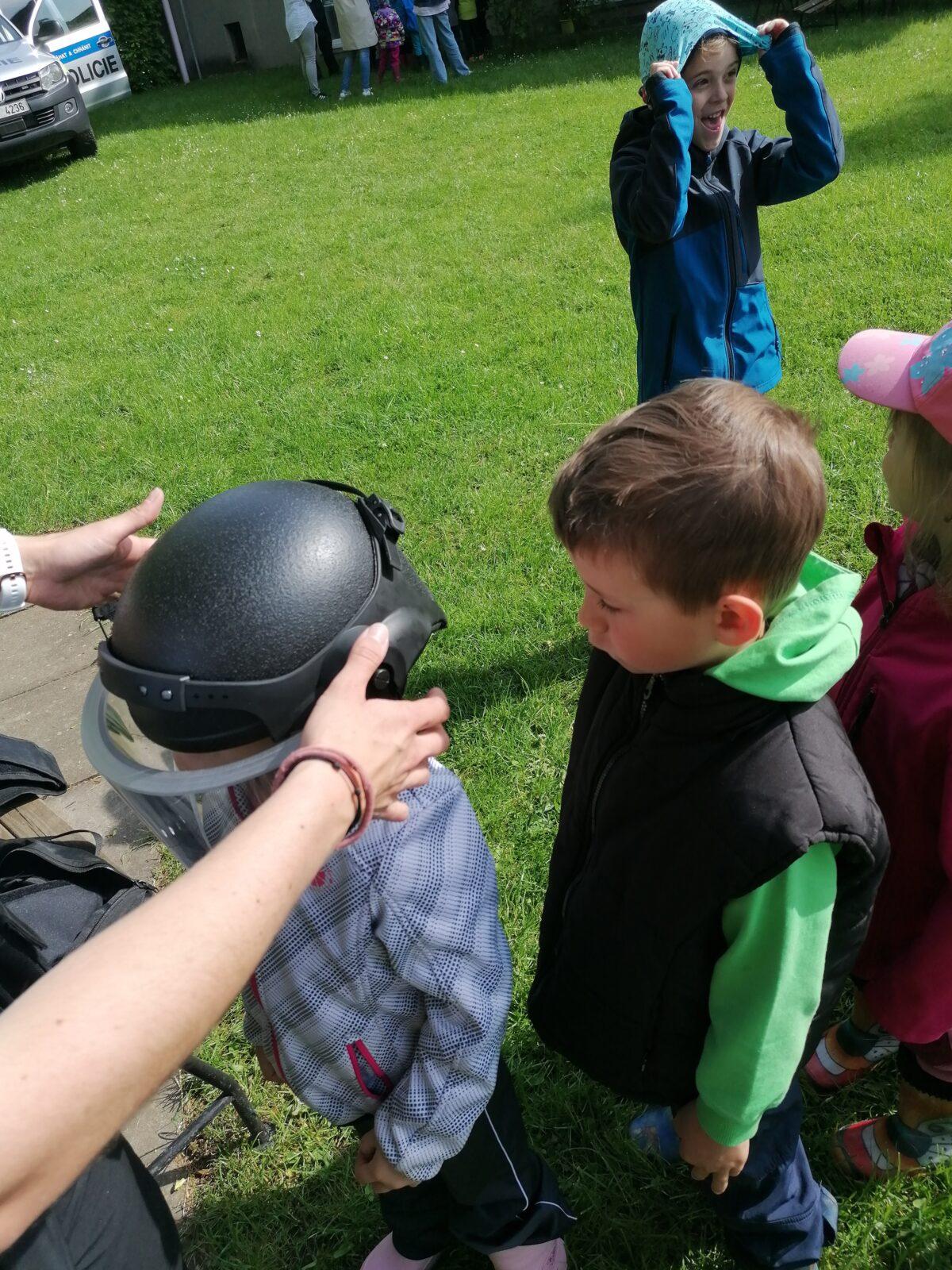 Policie ČR v naší školce :-) - 86